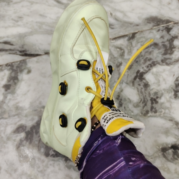 Stylish sneakers - Picture 4 of 5